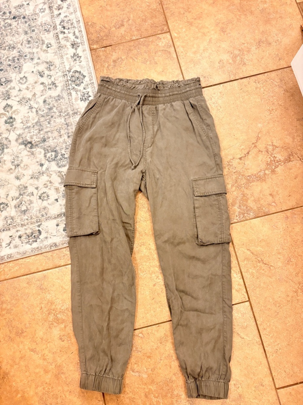 Abercrombie & Fitch Olive Cargo Joggers